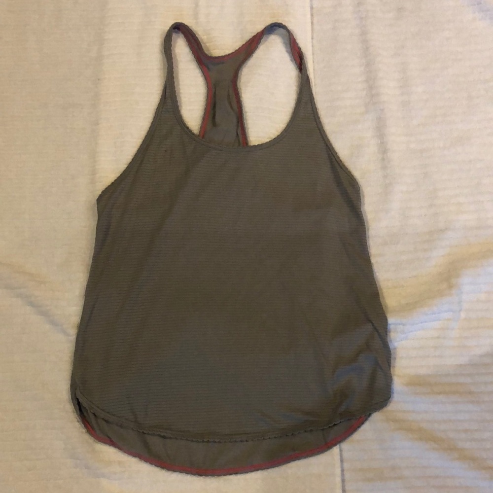 Lululemon tank
